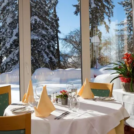 Sleeps 4 Pool Wifi T032020 * Crans-Montana
