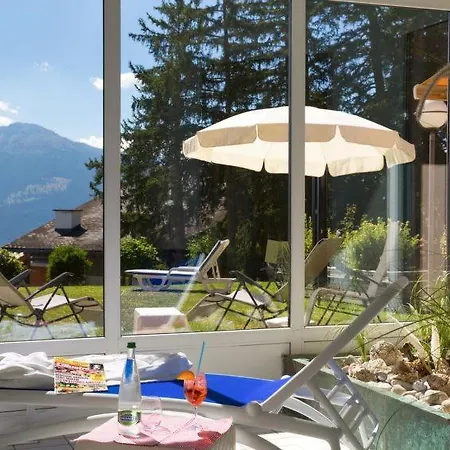 Apartment Sleeps 4 Pool Wifi T032020