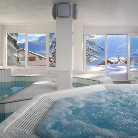 Sleeps 4 Pool Wifi T032020